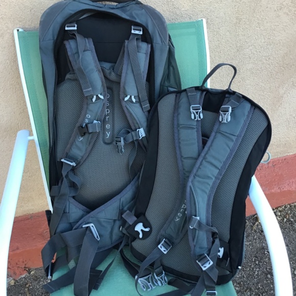 Osprey Farpoint 55 Backpack - Picture 9 of 10